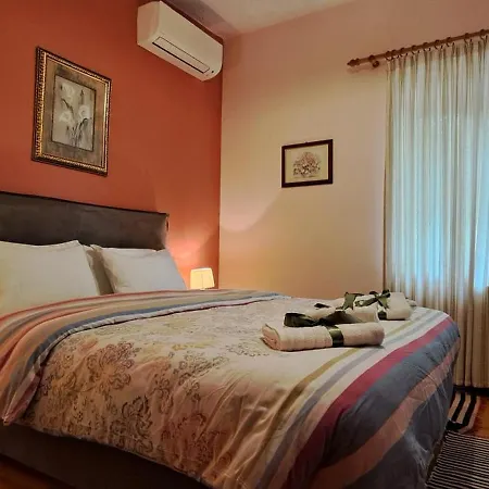 Sunset Apartment *